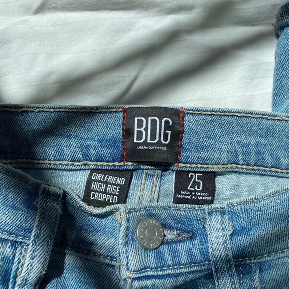BDG Light Wash Girlfriend Jeans - Picture 3 of 4